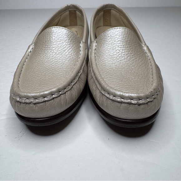 SAS Tripad Pearlized White Leather Comfort Loafers Casual Slip-On Shoes Size 6M - Picture 4 of 12